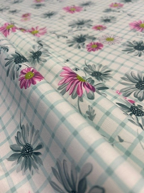 Designers Guild - Cosmos Damson - 100% Cotton - 142cm