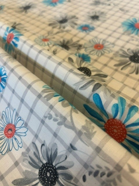 Designers Guild - Cosmos Marine - 100% Cotton - 138cm