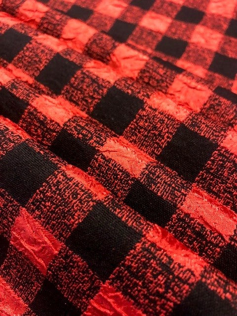 Bold lumberjack-style crinkle check fabric, 140cm wide.