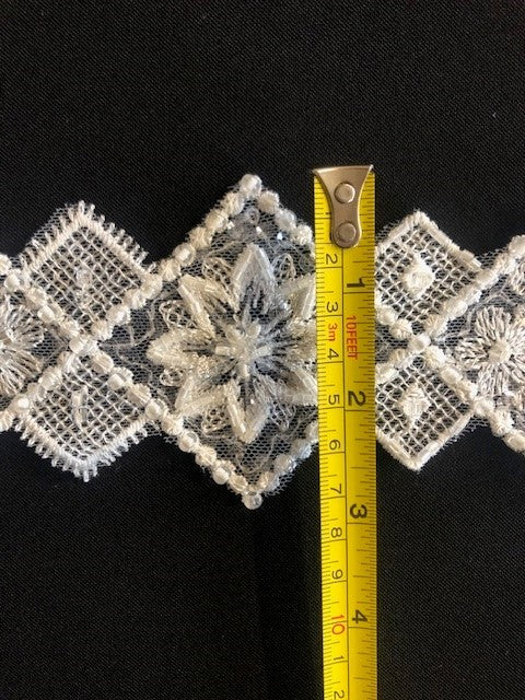 Ivory Beaded Diamond Shaped Edging 8cm Wide