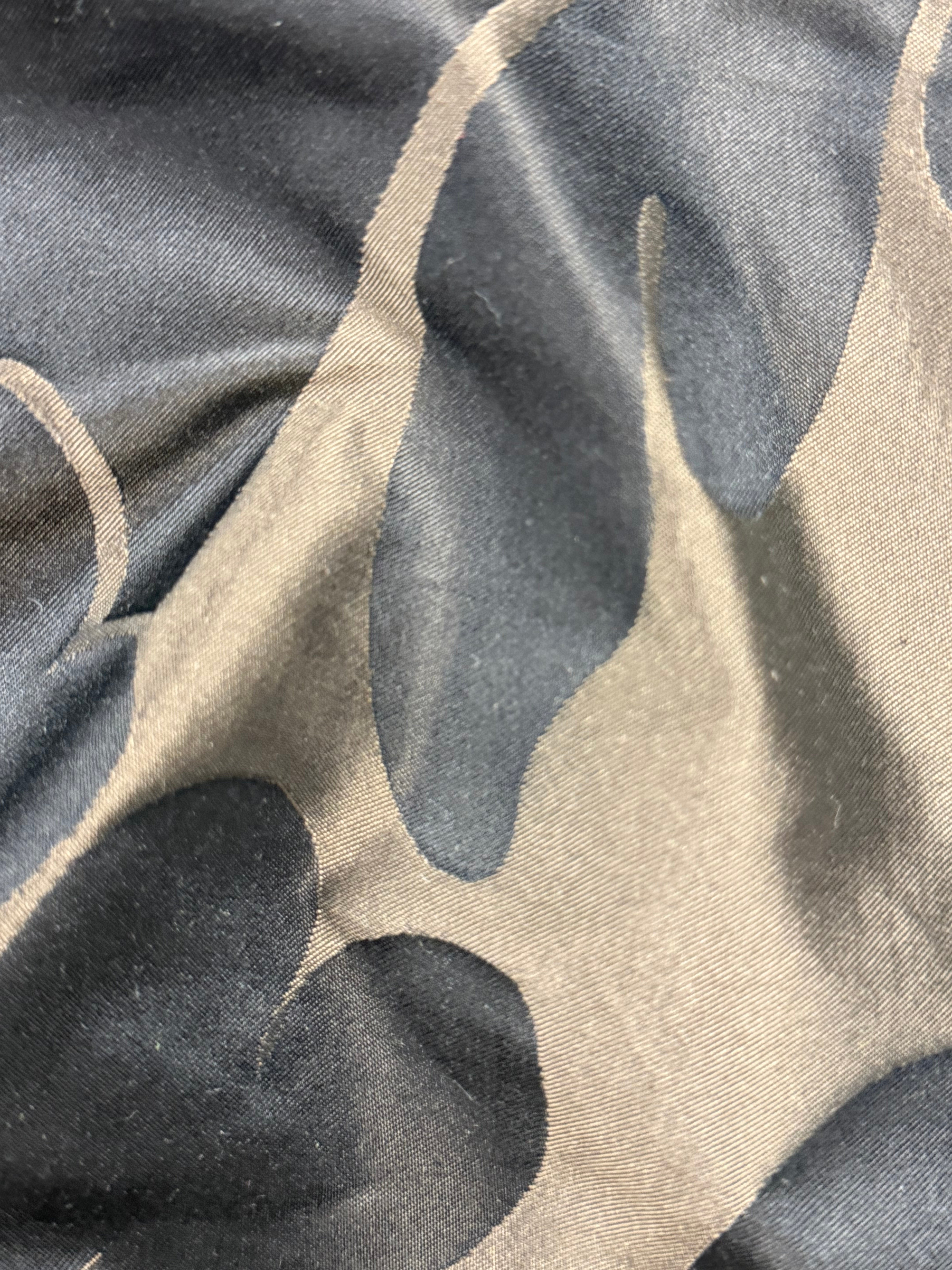 Silk Jacquard Damask Fabric – Buckingham Palace Inspired – 137cm