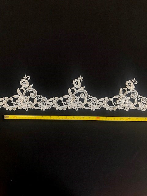 Ivory Guipure Edging, 12cm Wide (Matching Applique Also Available)