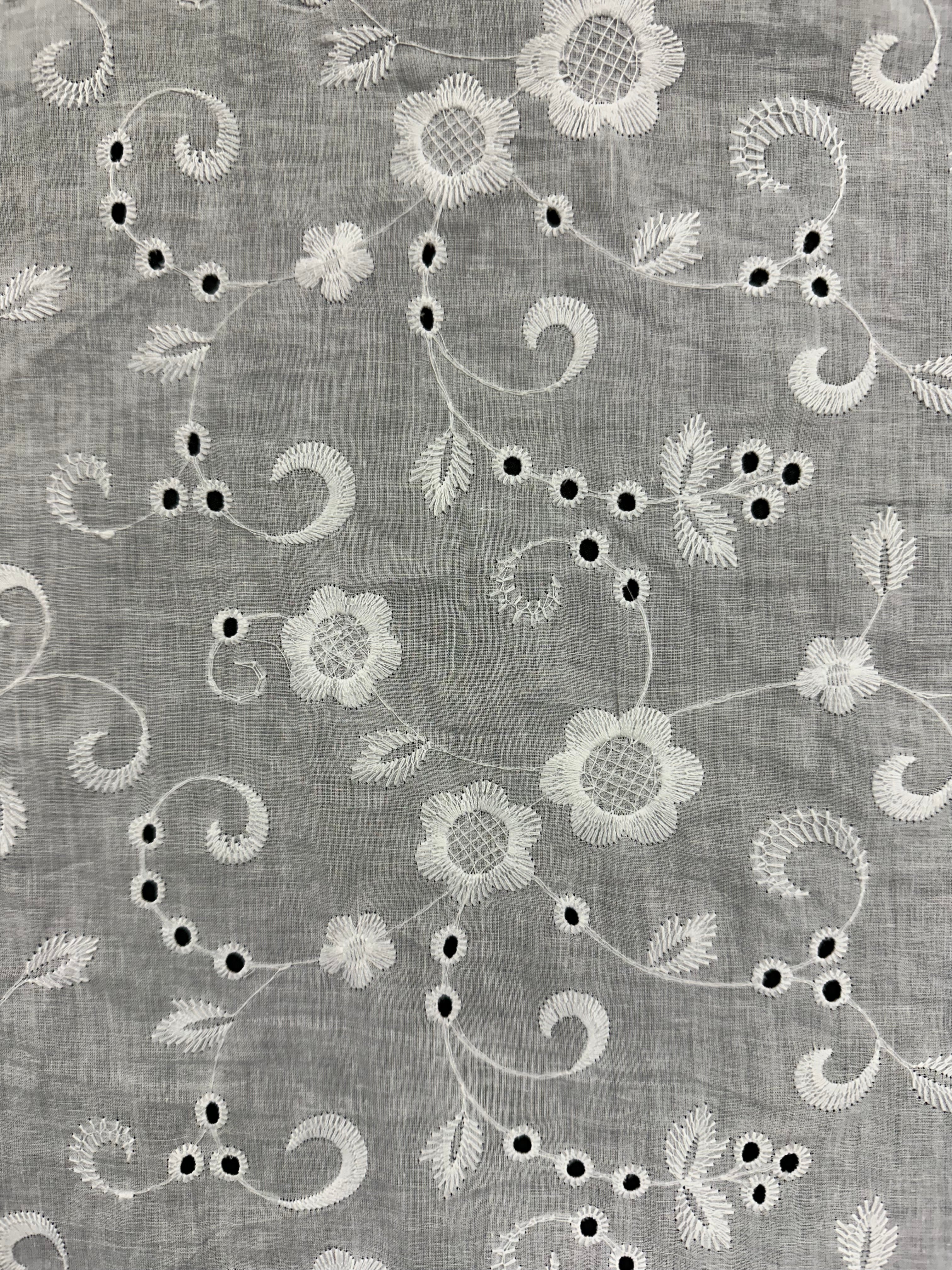 White 100% Cotton Broderie Anglais – 140cm Wide Dressmaking Fabric