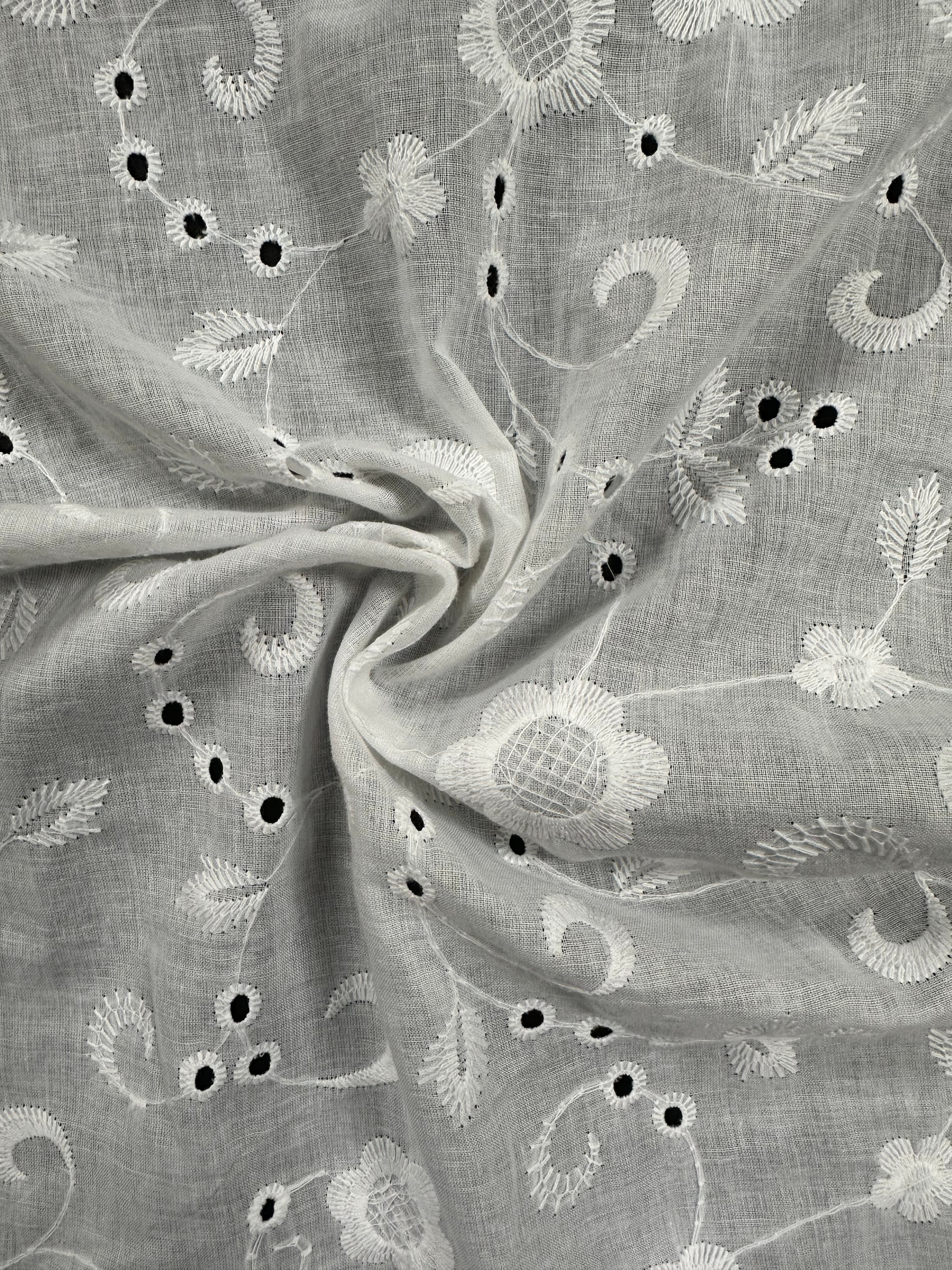 White 100% Cotton Broderie Anglais – 140cm Wide Dressmaking Fabric