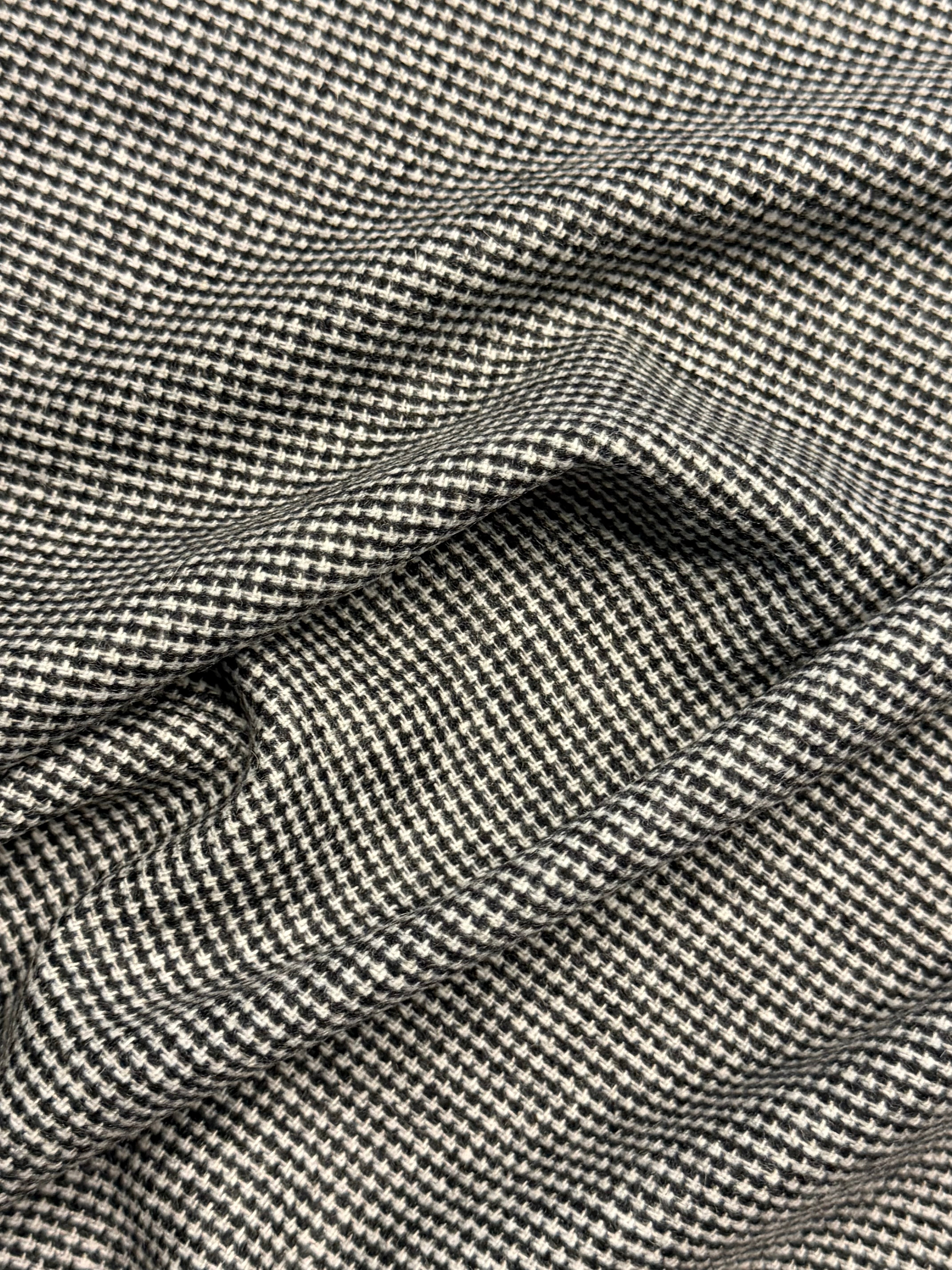 Grey Houndstooth Wool Blend Outerwear Fabric – 60% Wool, 35% Polyester, 5% Polyamide – 150 cm Wide