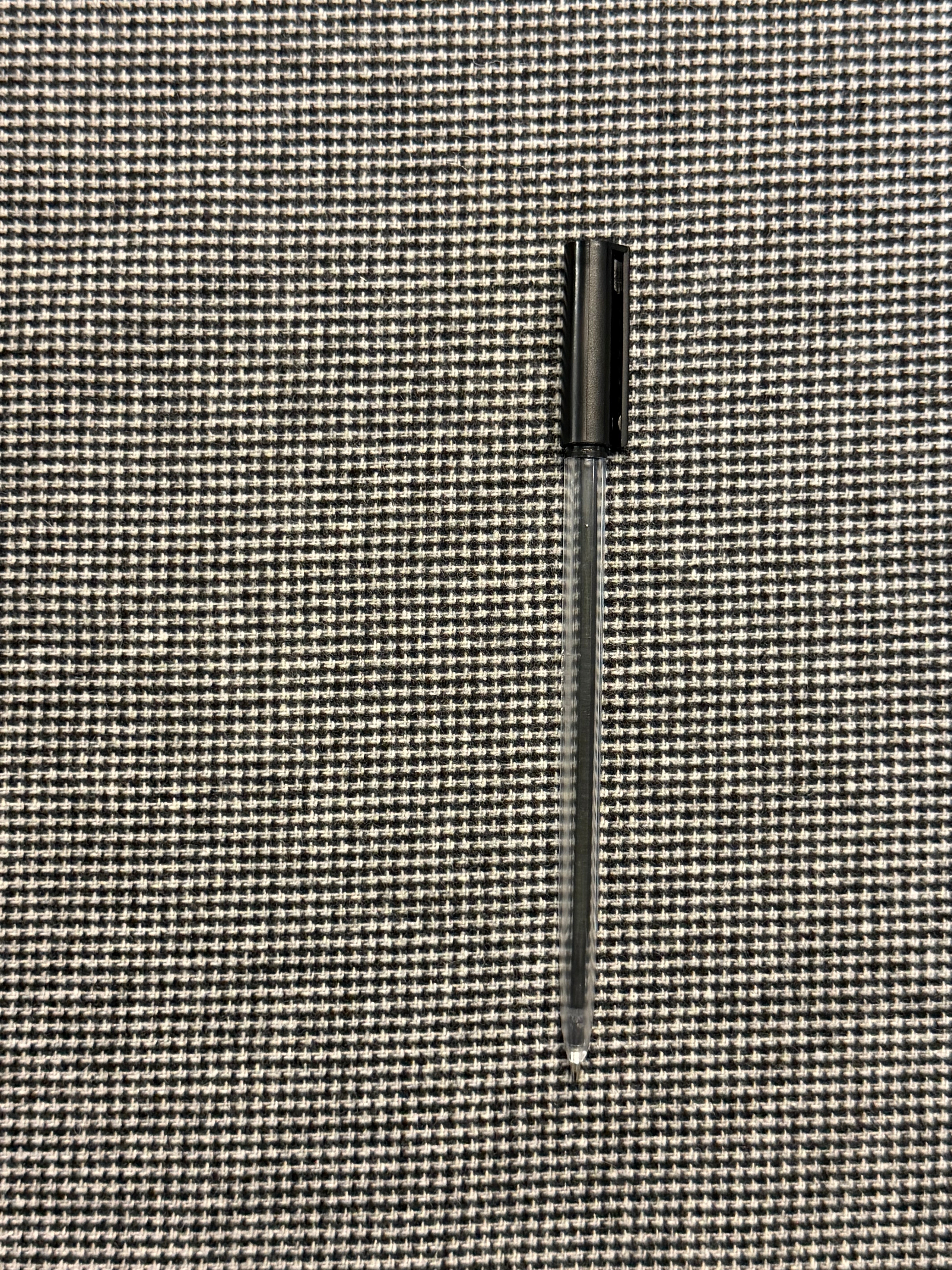 Grey Houndstooth Wool Blend Outerwear Fabric – 60% Wool, 35% Polyester, 5% Polyamide – 150 cm Wide