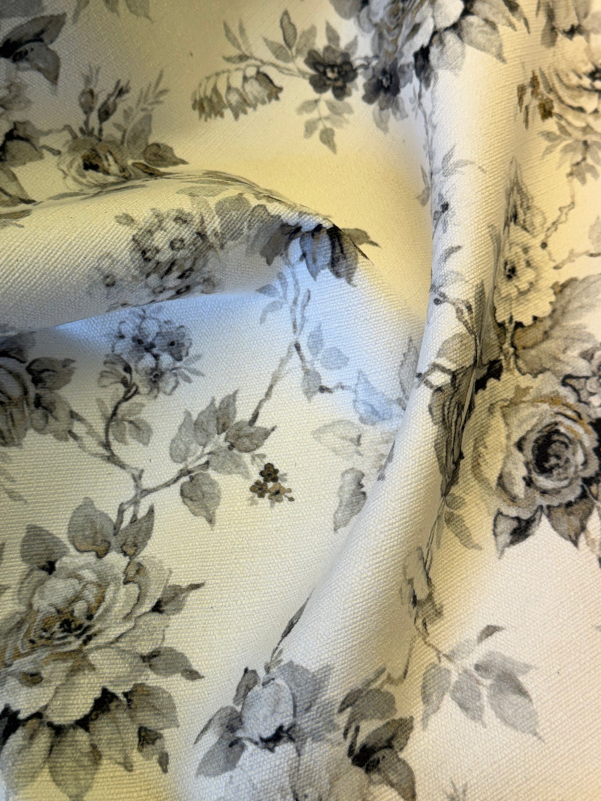 Cream Classic Floral Furnishing Fabric – Back Coated Polyester, 140cm Wide