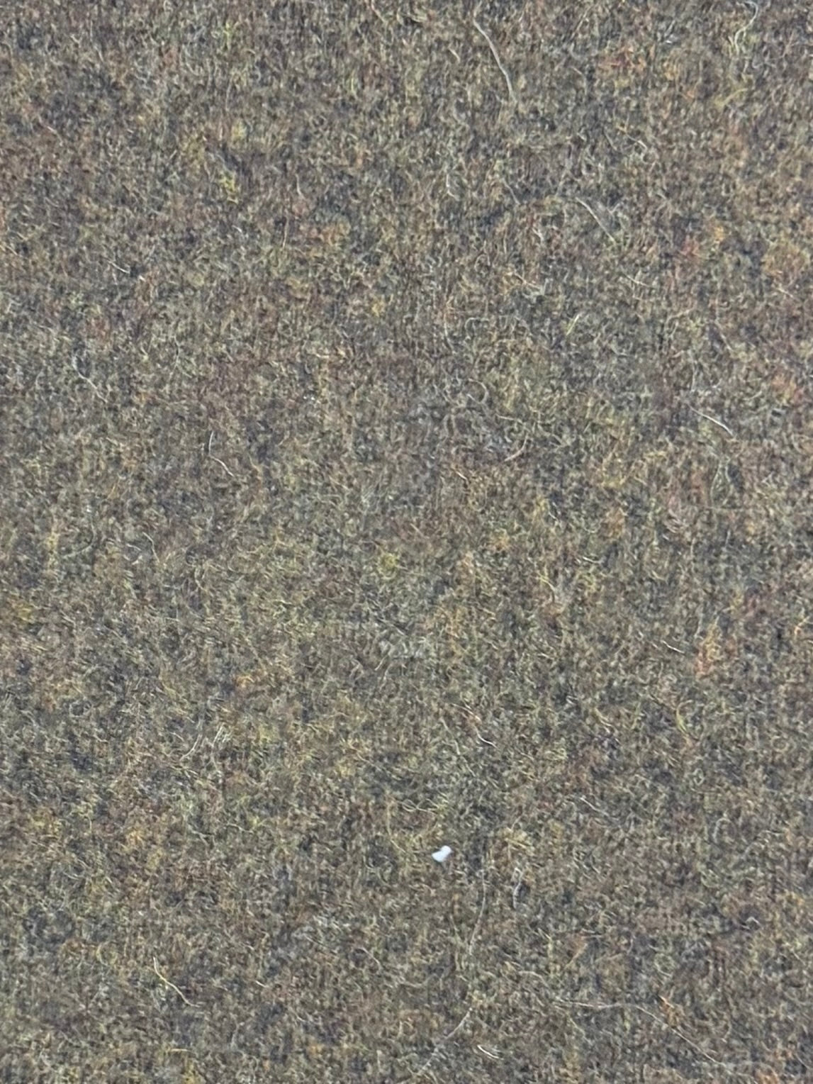 British Earth Brown Wool & Cashmere Suiting Fabric – 80% Wool, 20% Cashmere