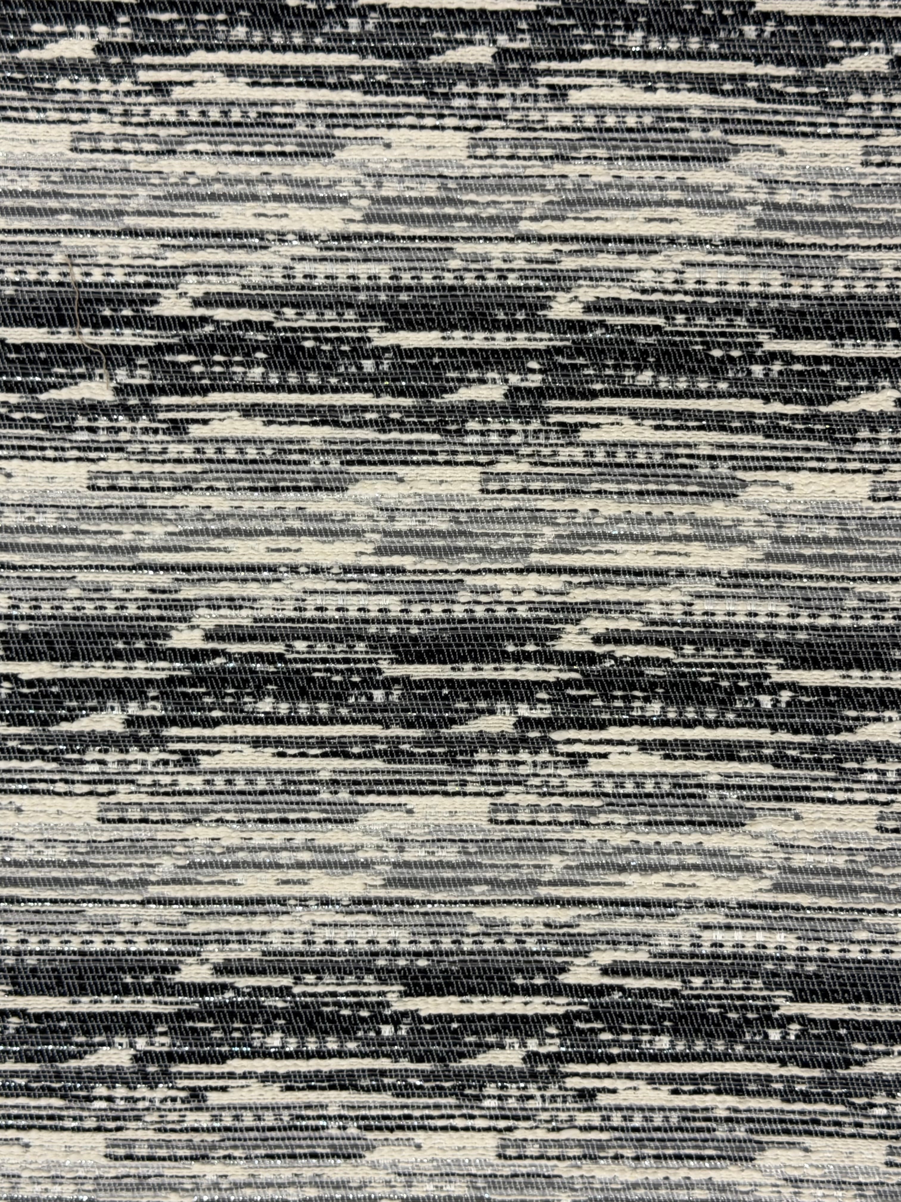 Contemporary Black & Ivory Lurex Fabric – 146 cm Wide