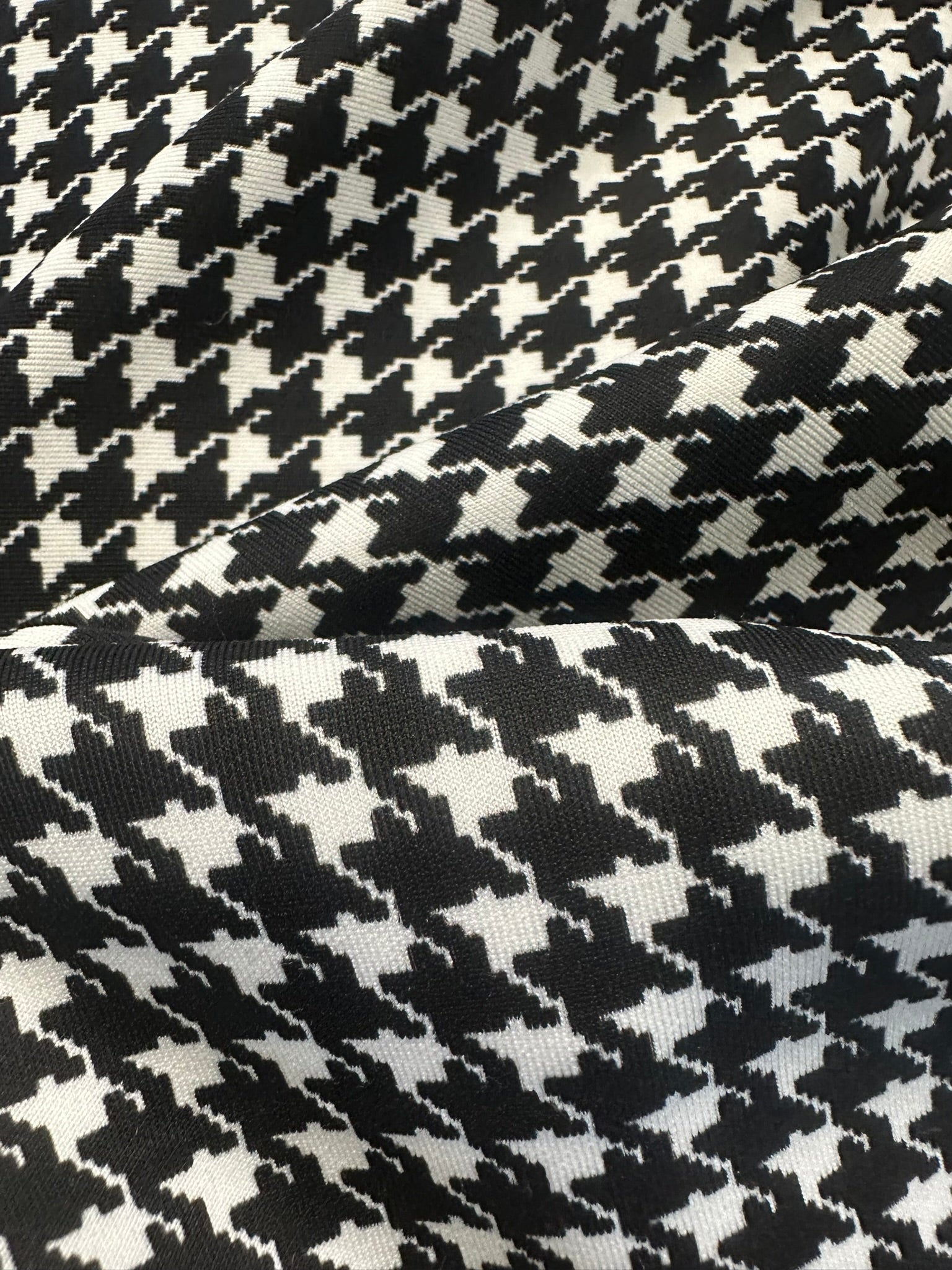 Black & White Large Houndstooth Stretch Fabric – Bold & Versatile