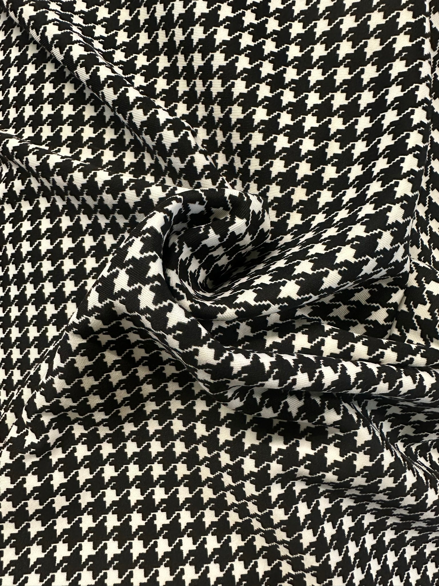 Black & White Large Houndstooth Stretch Fabric – Bold & Versatile