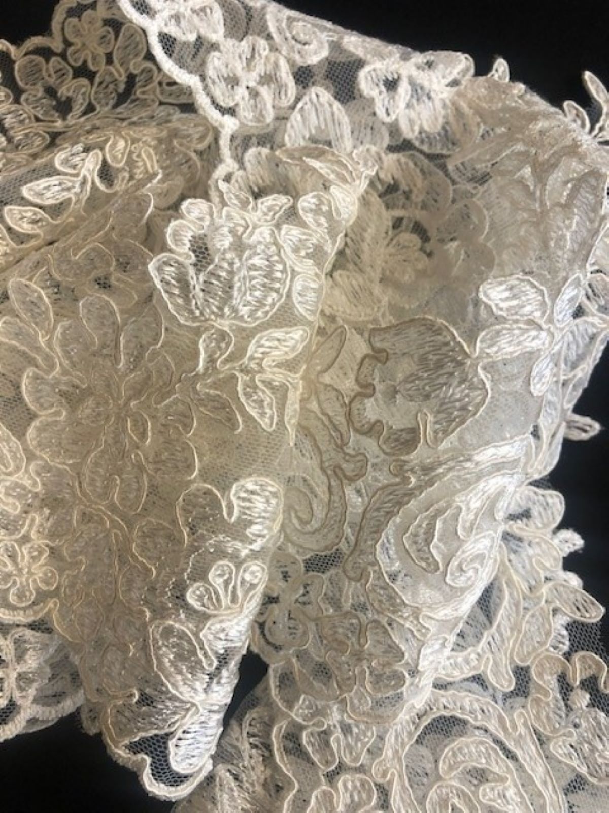 Ivory Corded Edging 16cm Maximum Width