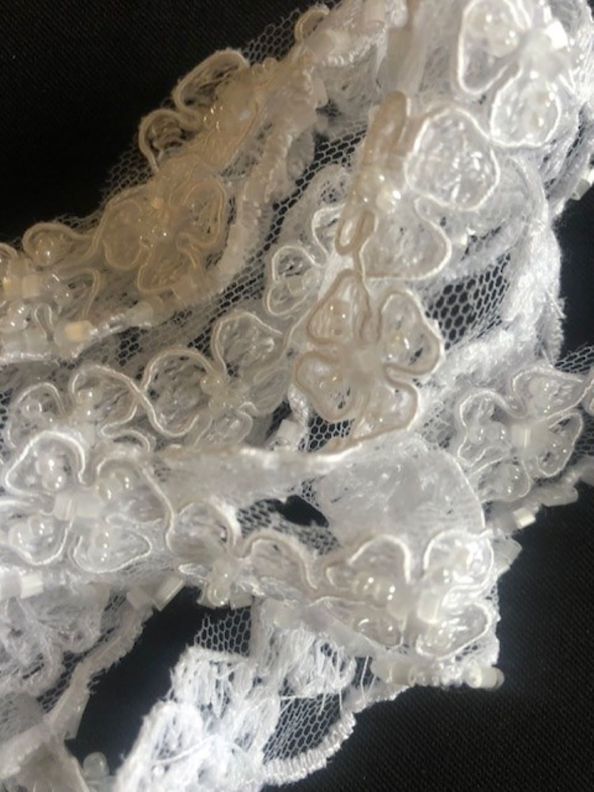 White Clover Design Beaded Edging, 2cm Wide