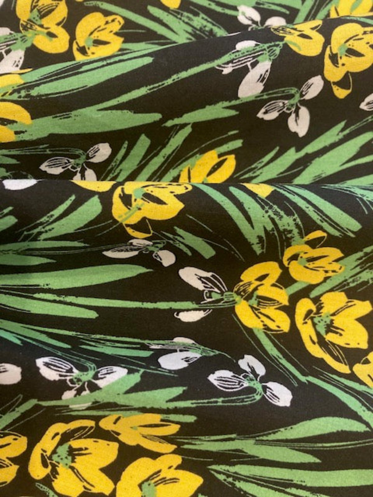 Yellow Buttercup & Green Leaf Floral Cotton Lawn – 100% Cotton, 145 cm Wide