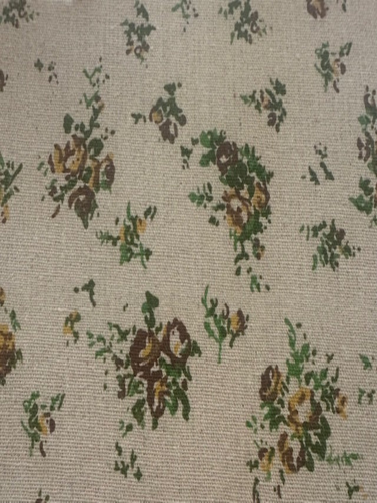 Green/Mustard Floral Bouquets on Natural Linen Feel