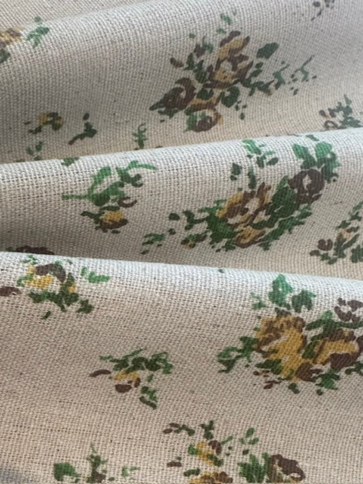 Green/Mustard Floral Bouquets on Natural Linen Feel