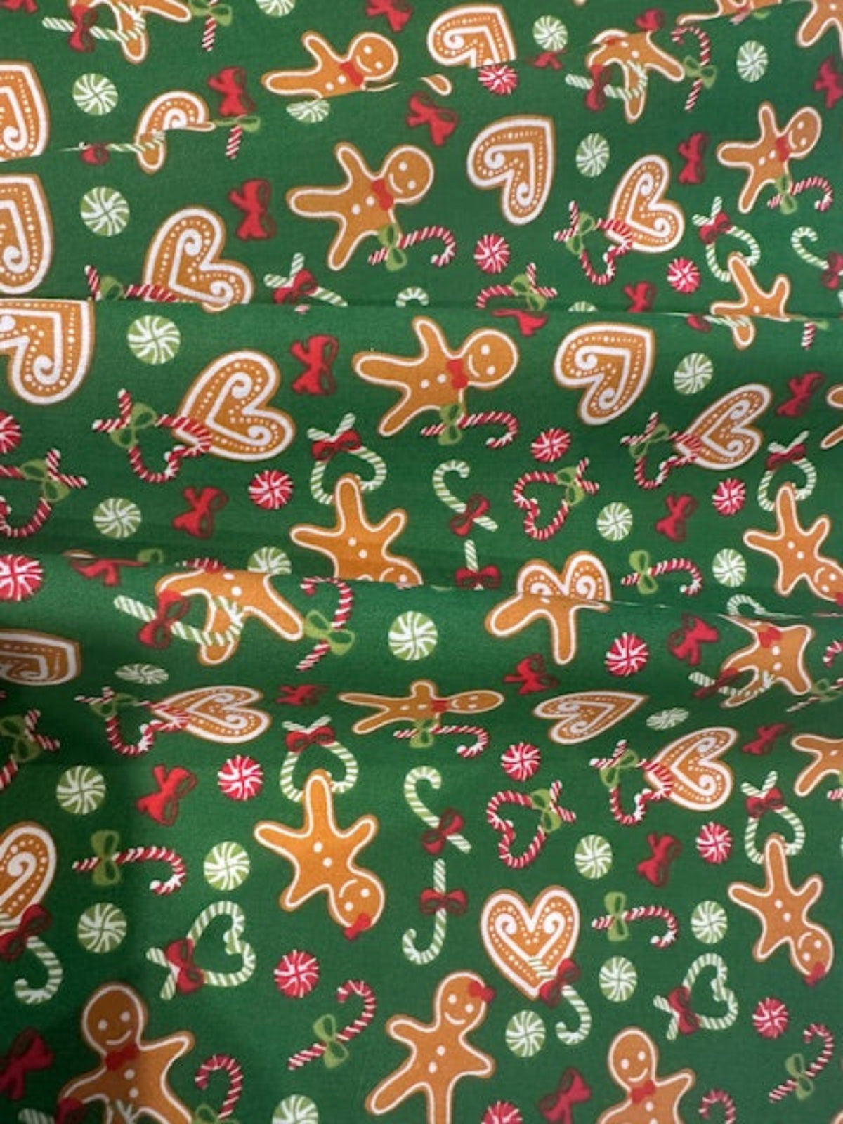 Christmas Gingerbread Hearts & Bows on Green Poly/Cotton