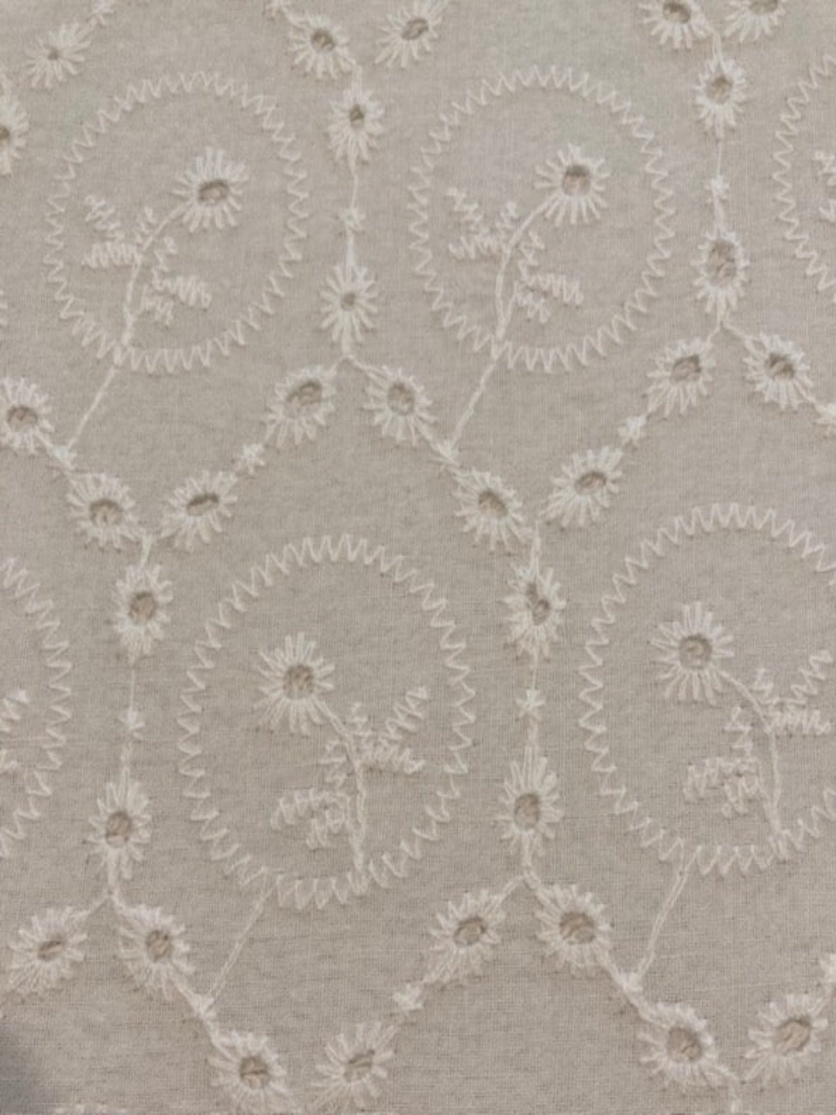 Ivory Flower in Circle Embroidery Broderie Anglais