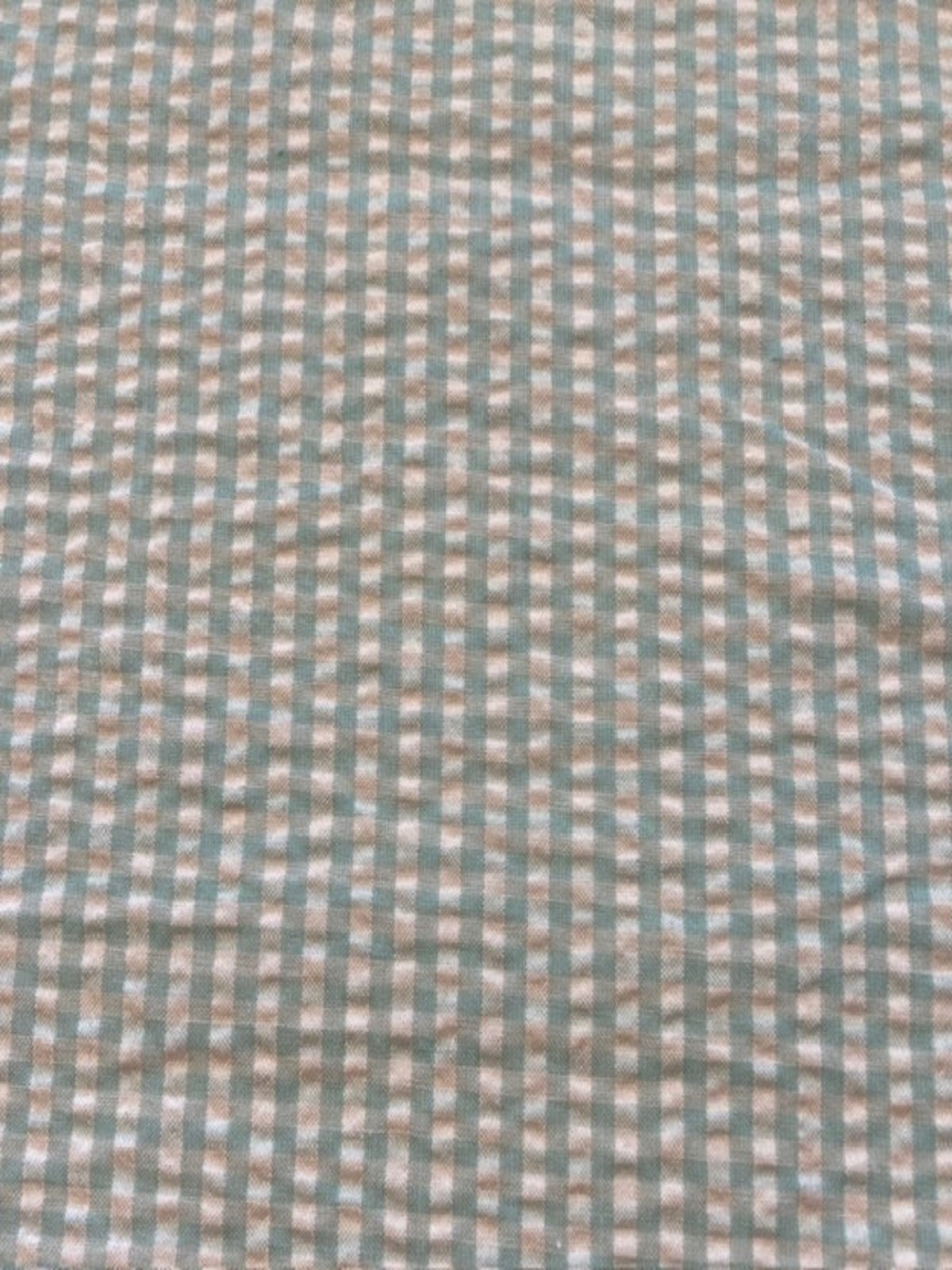 Light Green 4mm Gingham Seersucker – 65% Polyester, 35% Cotton, 145 cm Wide