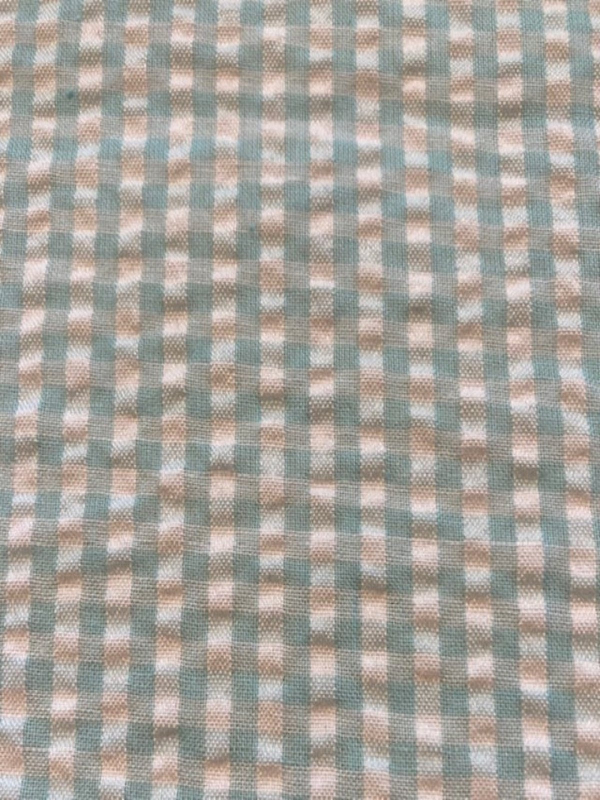 Light Green 4mm Gingham Seersucker – 65% Polyester, 35% Cotton, 145 cm Wide
