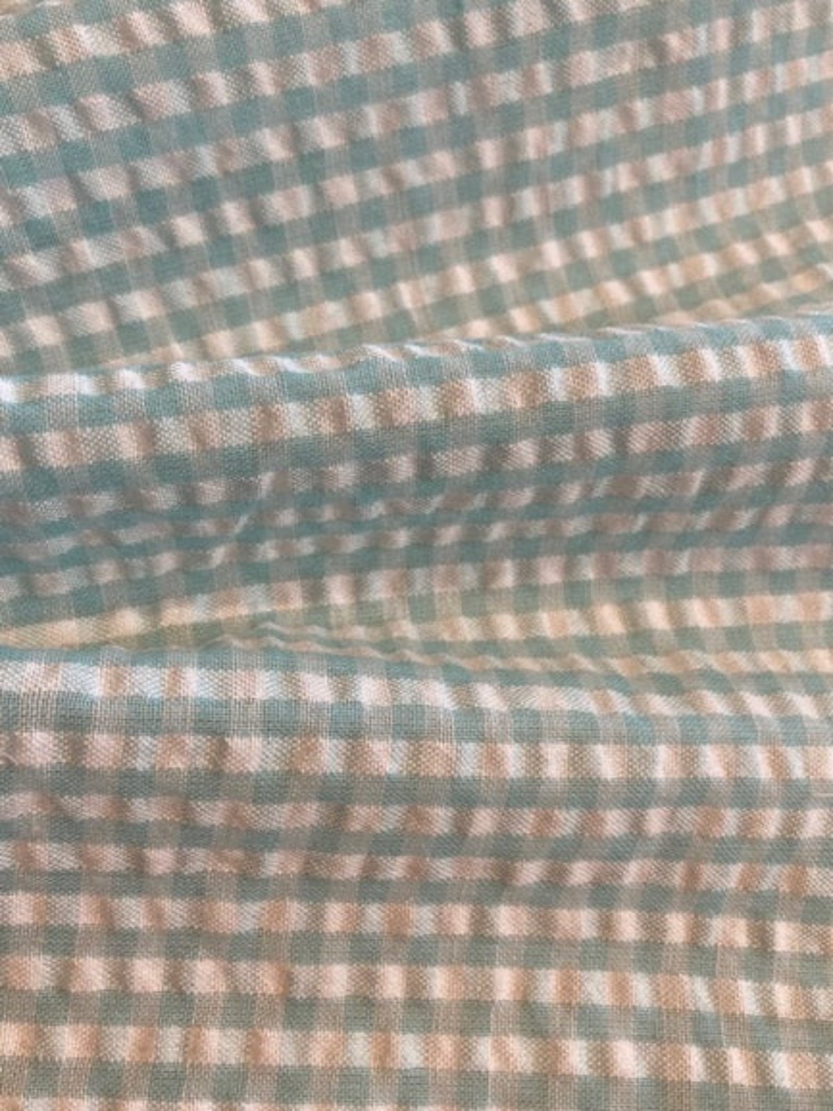 Light Green 4mm Gingham Seersucker – 65% Polyester, 35% Cotton, 145 cm Wide