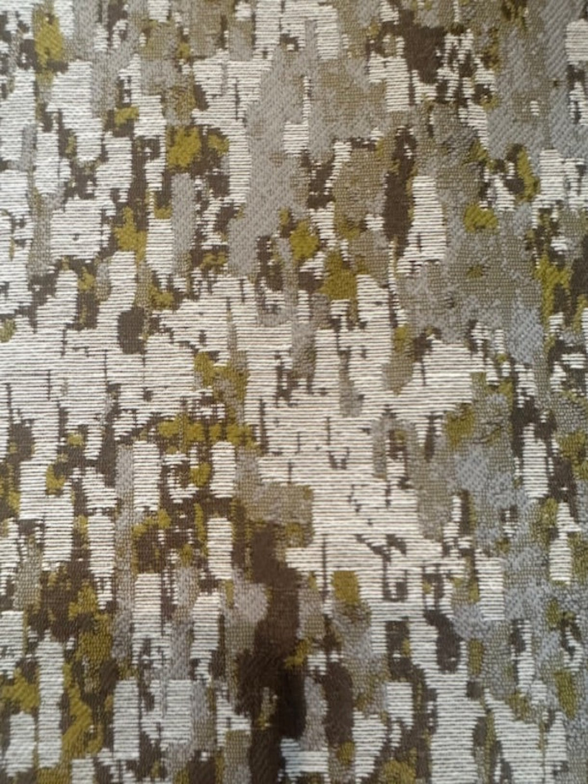 Olive/Grey Abstract Damask – Stylish Cotton-Polyester Blend for Interiors