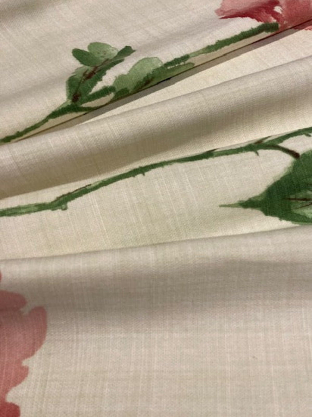 Red & White Single Roses on Cream "Sanderson - Hana"