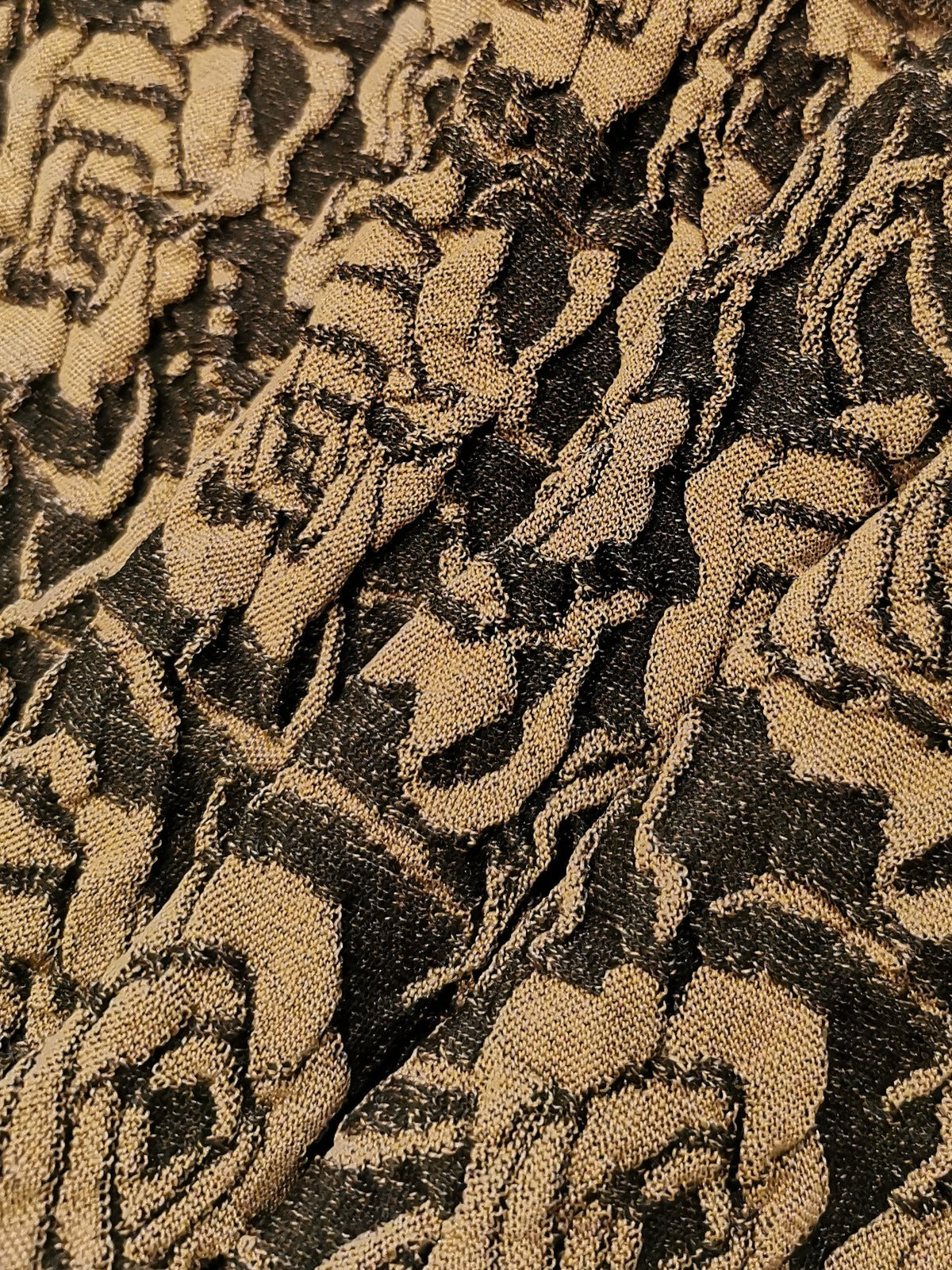 Coffee/Black Rose Knitted Jacquard