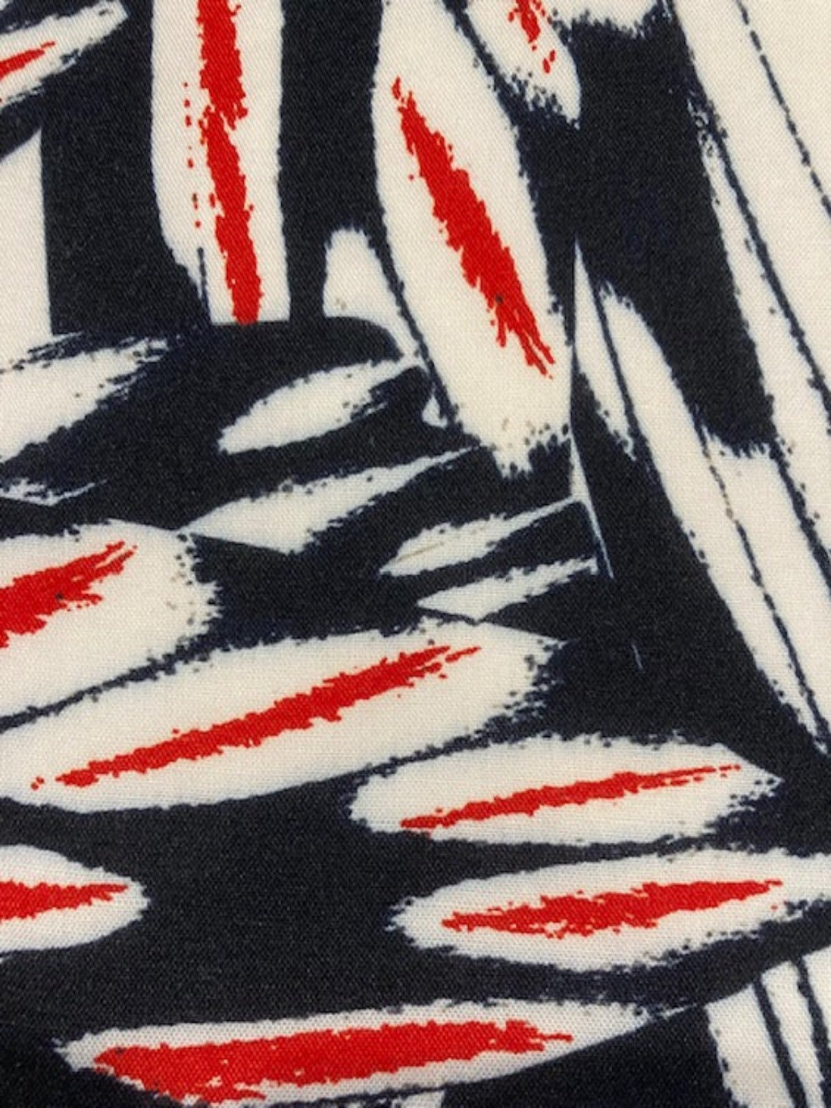 Red Highlight Feathers Viscose – 100% Viscose, 145 cm Wide