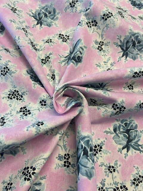 Designers Guild - Wild Rose Orchid - 100% Cotton - 142cm