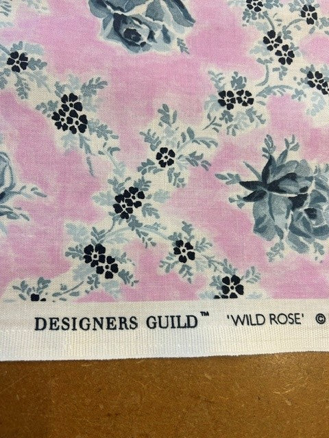Designers Guild - Wild Rose Orchid - 100% Cotton - 142cm