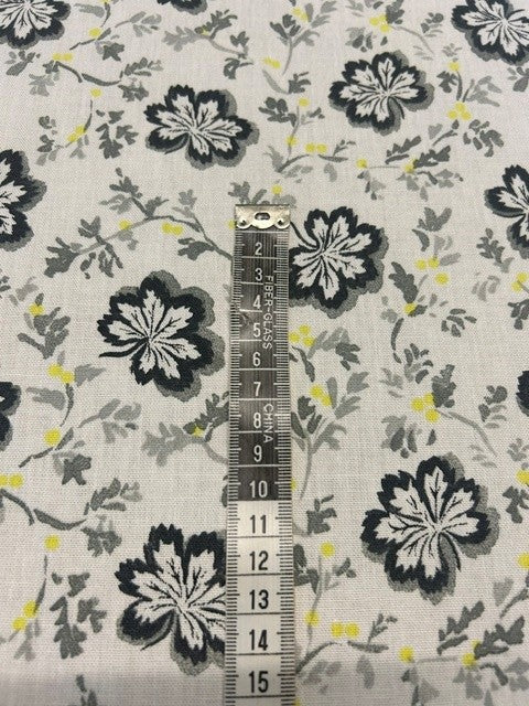 Designers Guild - Camomile Slate - 100% Cotton - 142cm