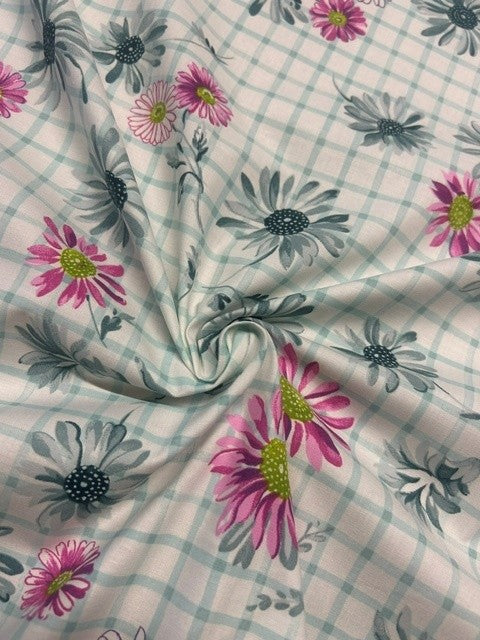 Designers Guild - Cosmos Damson - 100% Cotton - 142cm