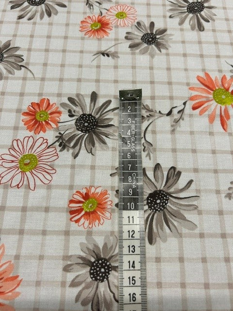 Designers Guild - Cosmos Saffron - 100% Cotton - 138cm