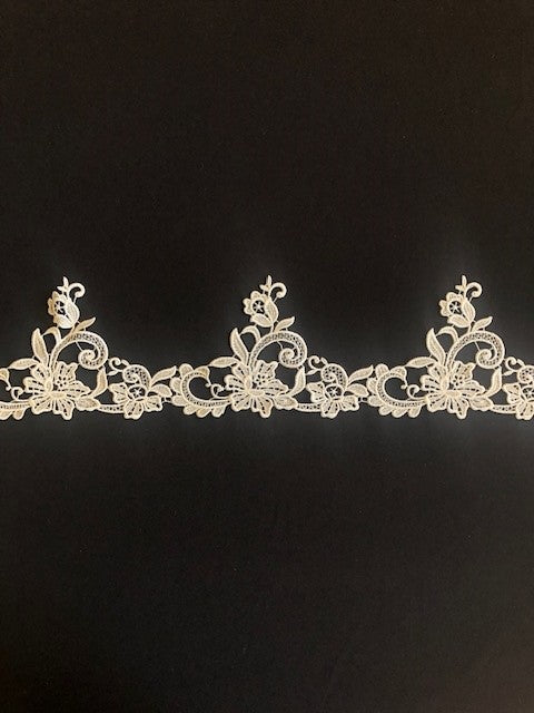 Ivory Guipure Edging, 12cm Wide (Matching Applique Also Available)