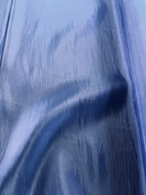 Royal Soft Handle Taffeta. 80g/m2, 100% Polyester. Roll Size: 2.2m
