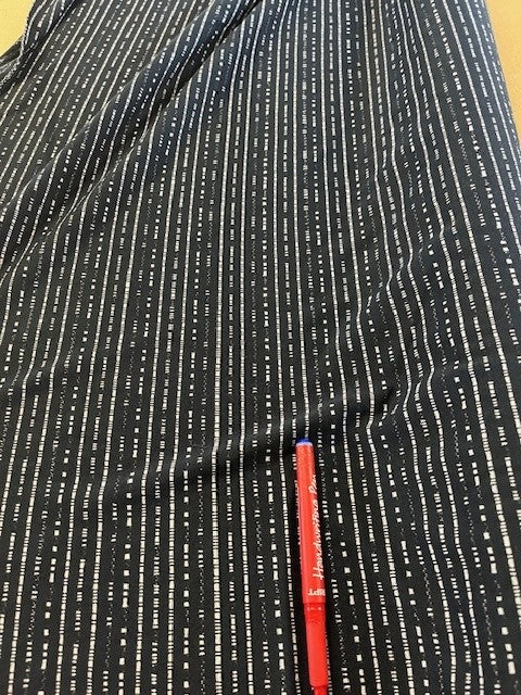 Dashed Stripe on Dark Navy Knit. 120g/m2, 50% Cotton 50% Polyester. Roll Size: 2m