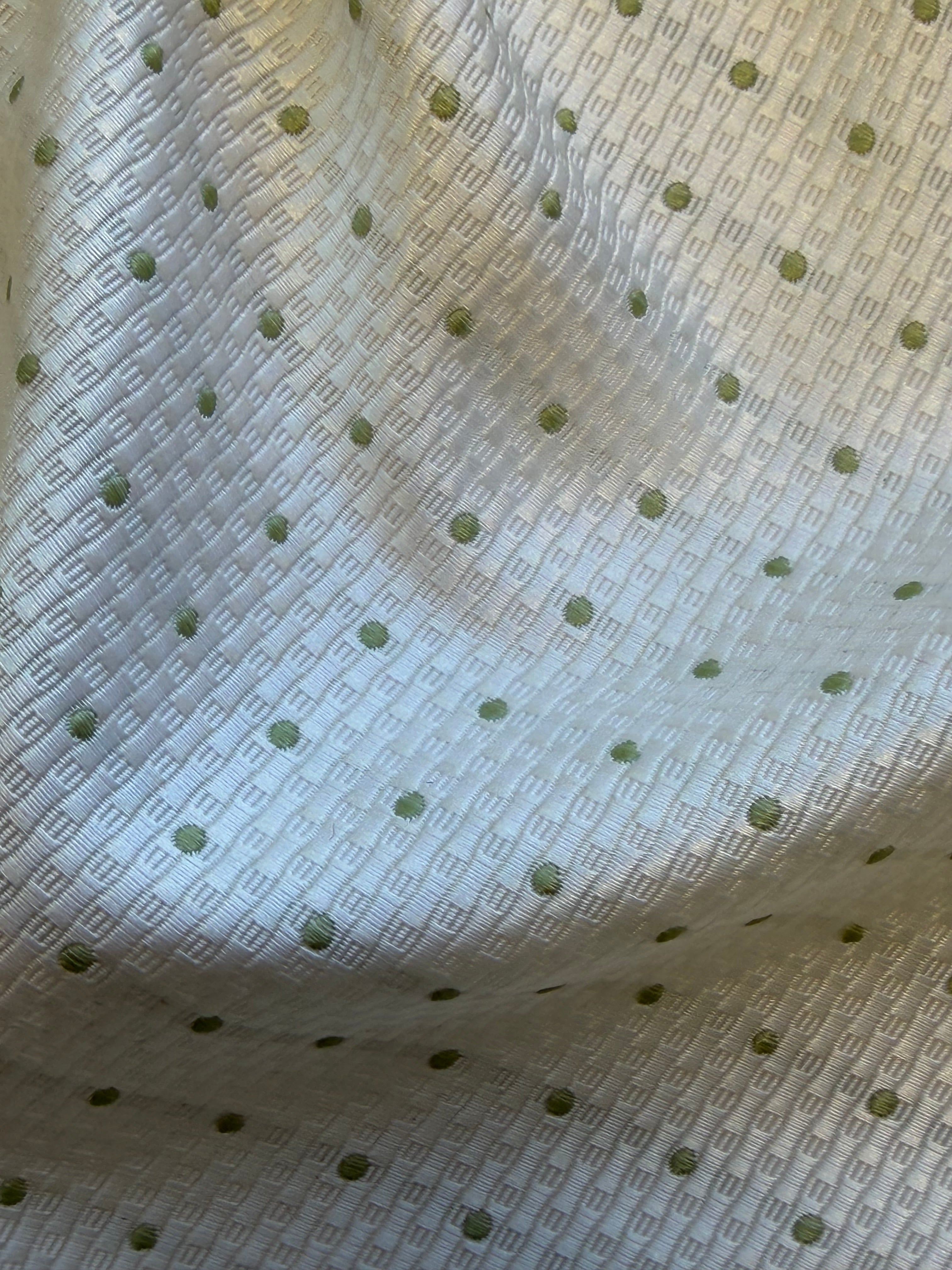 White Textured Woven Fabric with Pistachio Spots – 130 cm Wide