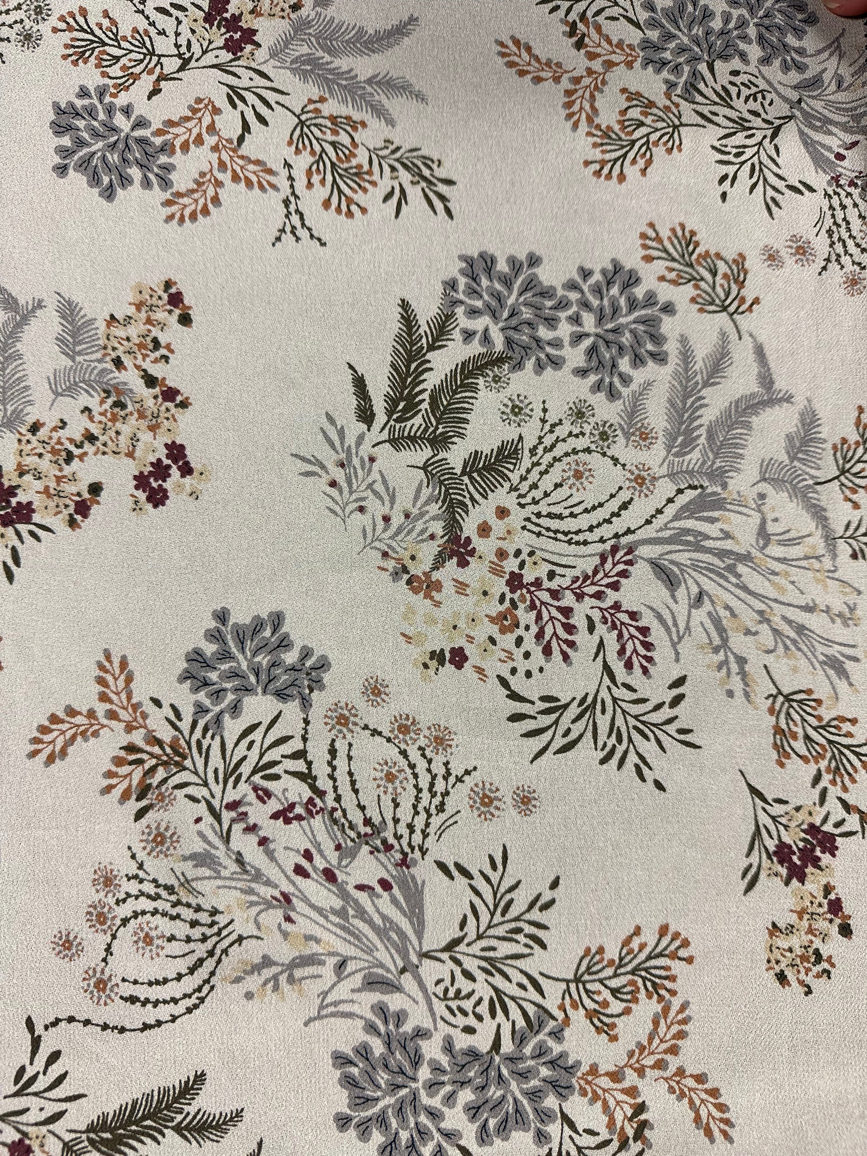 Cream Floral Viscose Fabric – 100% Viscose, 130cm Wide