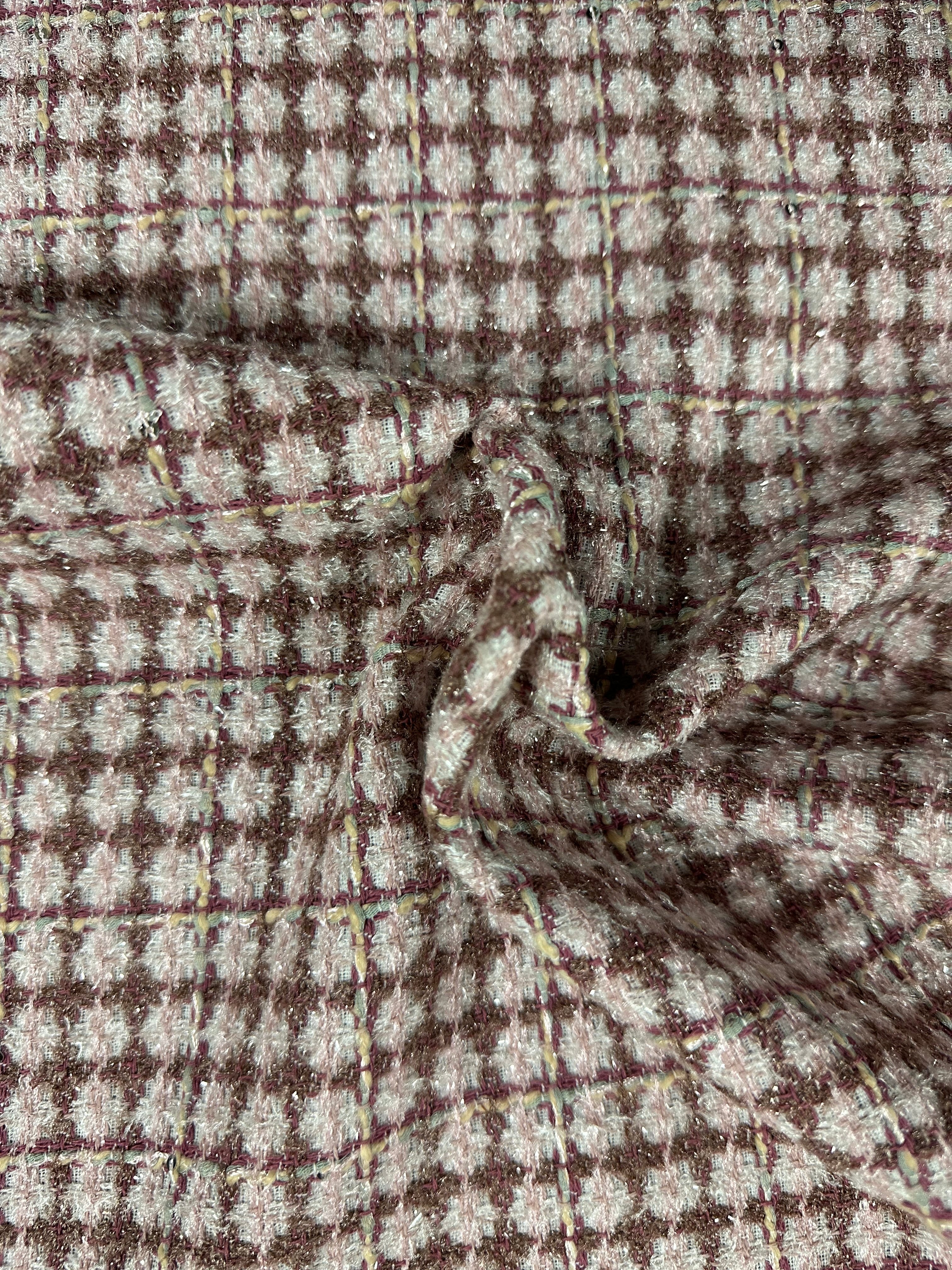 Chanel-Style Pale Pink Woven Fabric – 150cm Wide Tweed Effect
