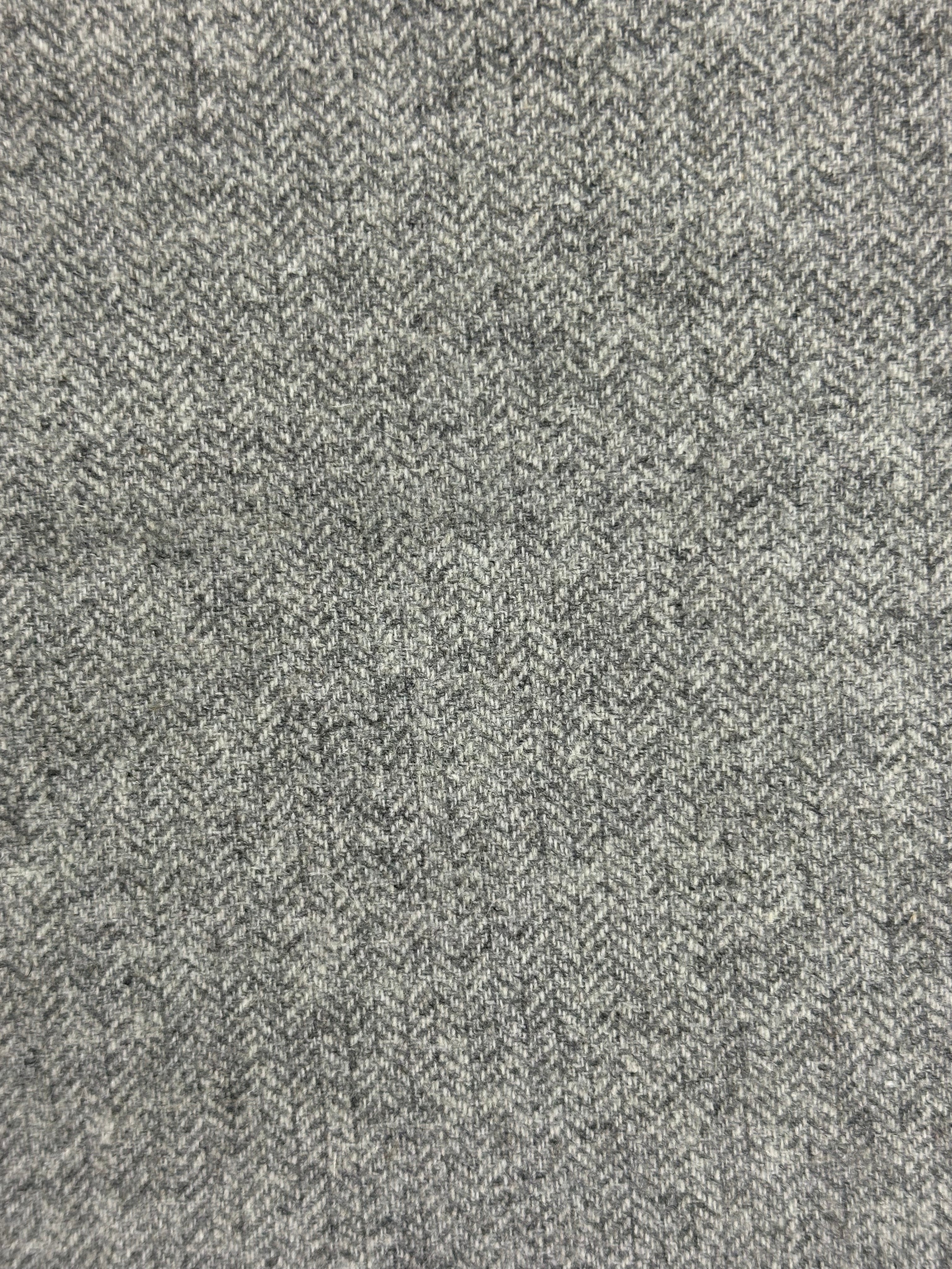 Light Grey Polyester & Wool Suiting Fabric – 65/35 Blend
