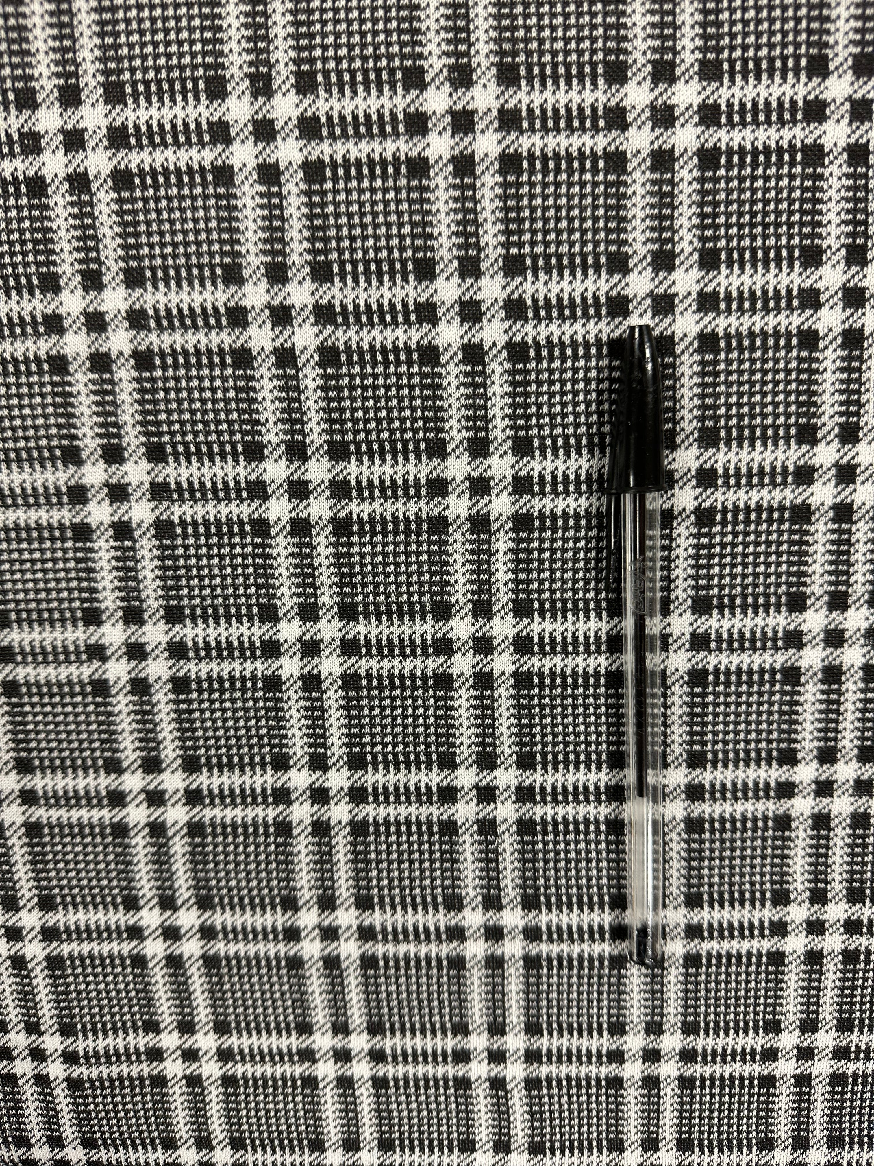 Black & White Plaid Fabric – 150 cm Wide