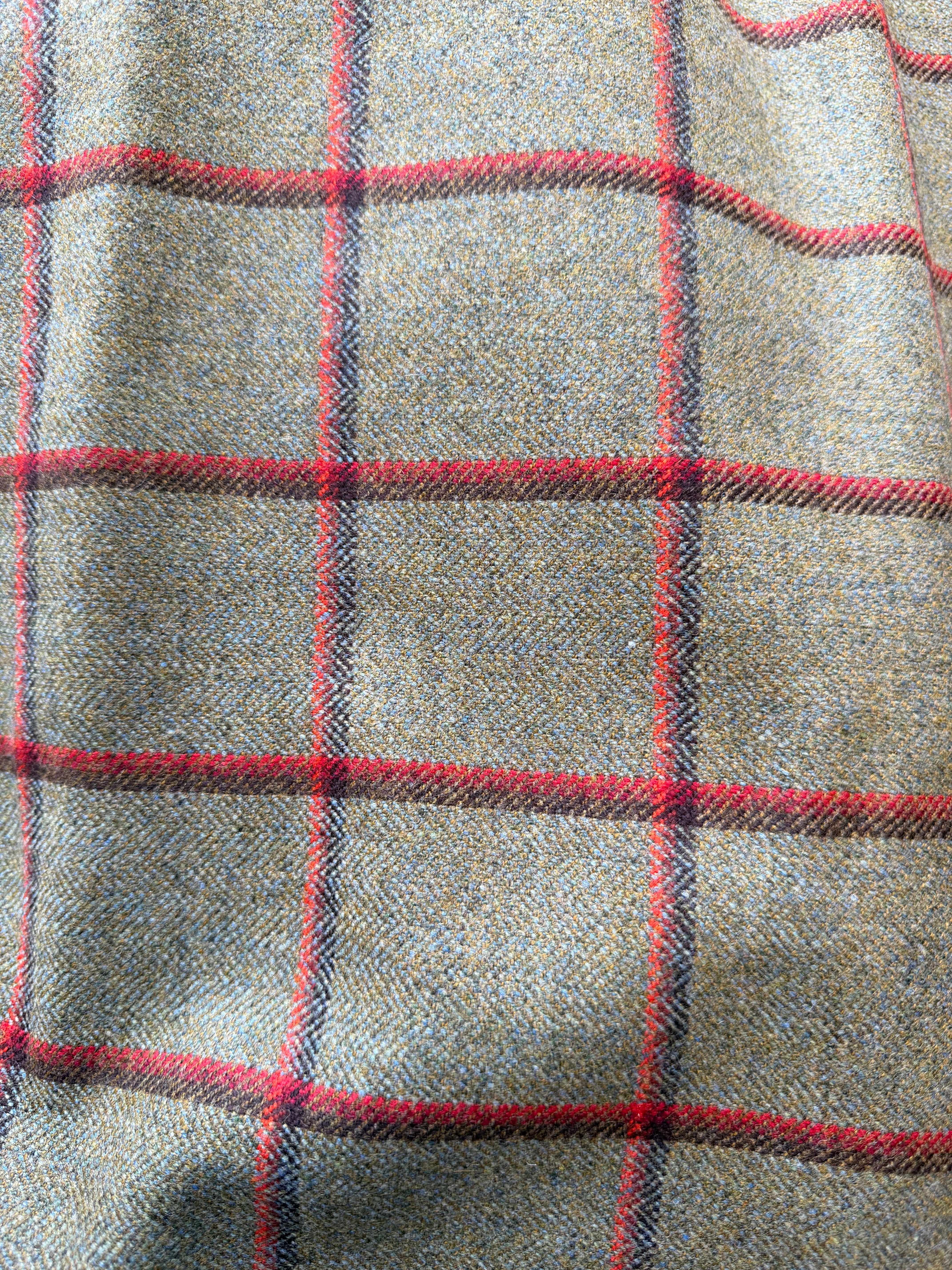 Olive Green Wool Fabric Remnant with Scarlet & Brown Lattice Design – 100% Wool 115cm