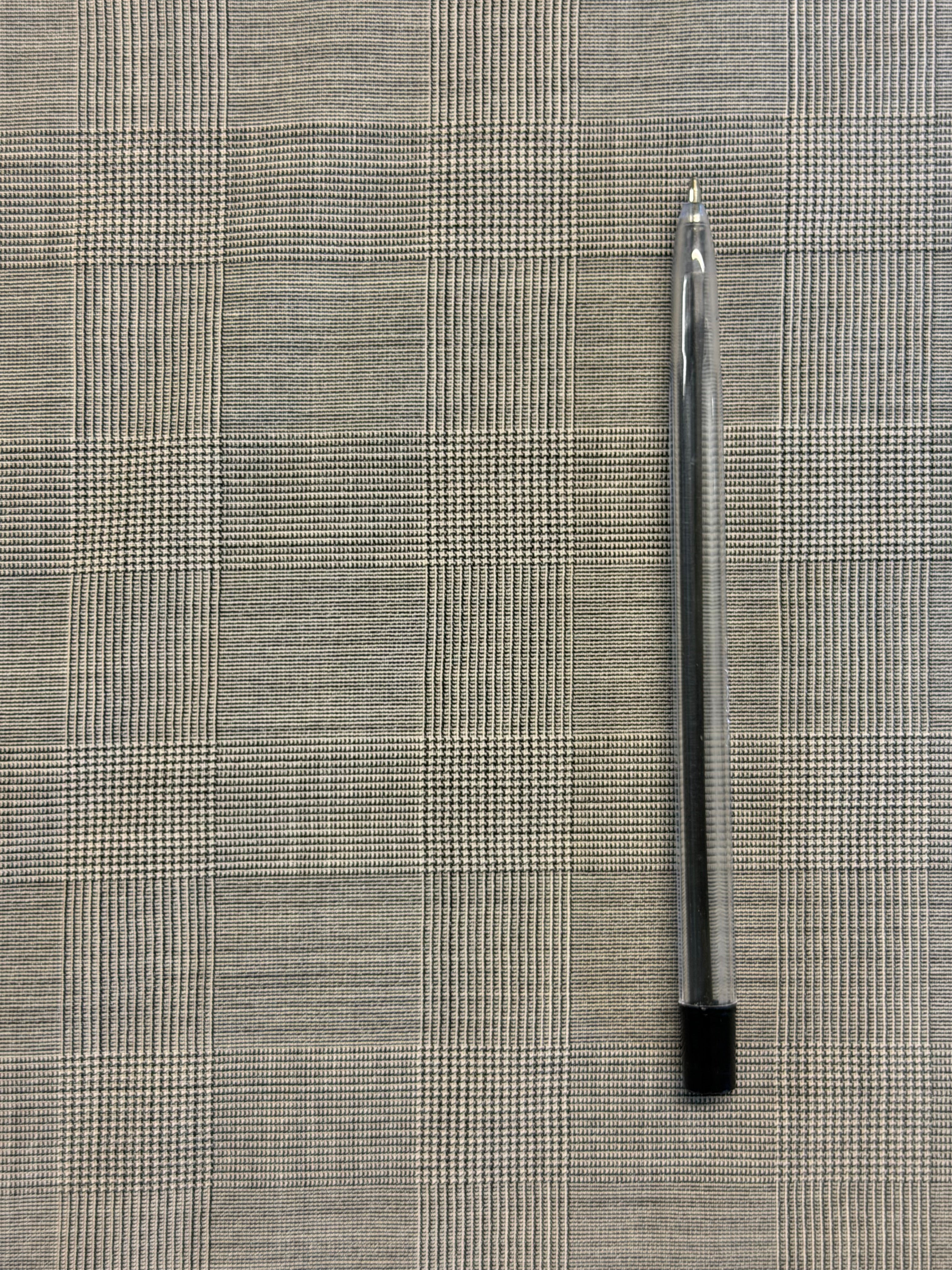 Grey Wool Blend Plaid Suiting Fabric – 89% Wool, 11% Polyamide – 155 cm Wide