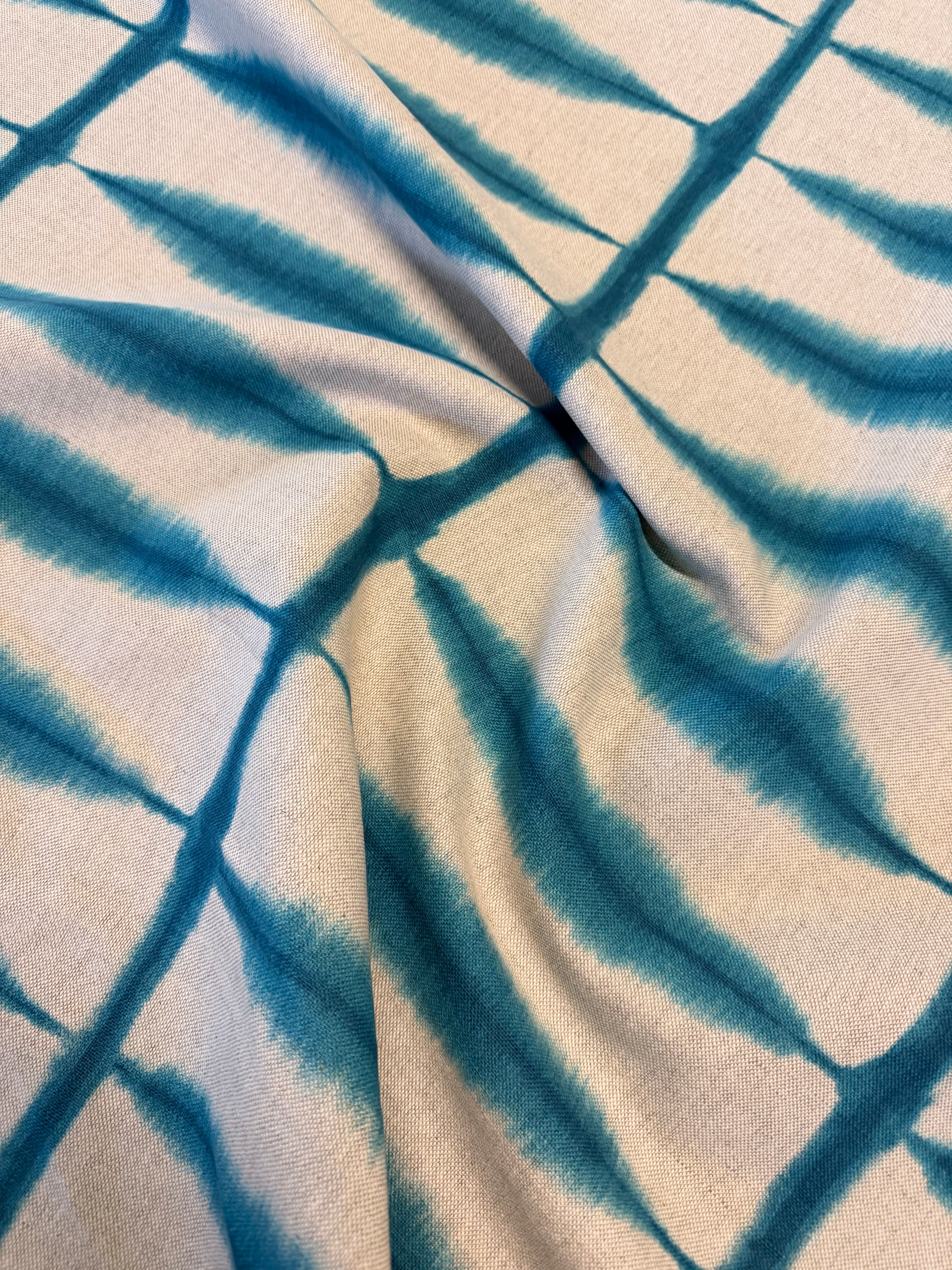 Contemporary Cotton Linen Fabric (51% Cotton, 49% Linen) – Printed in the UK