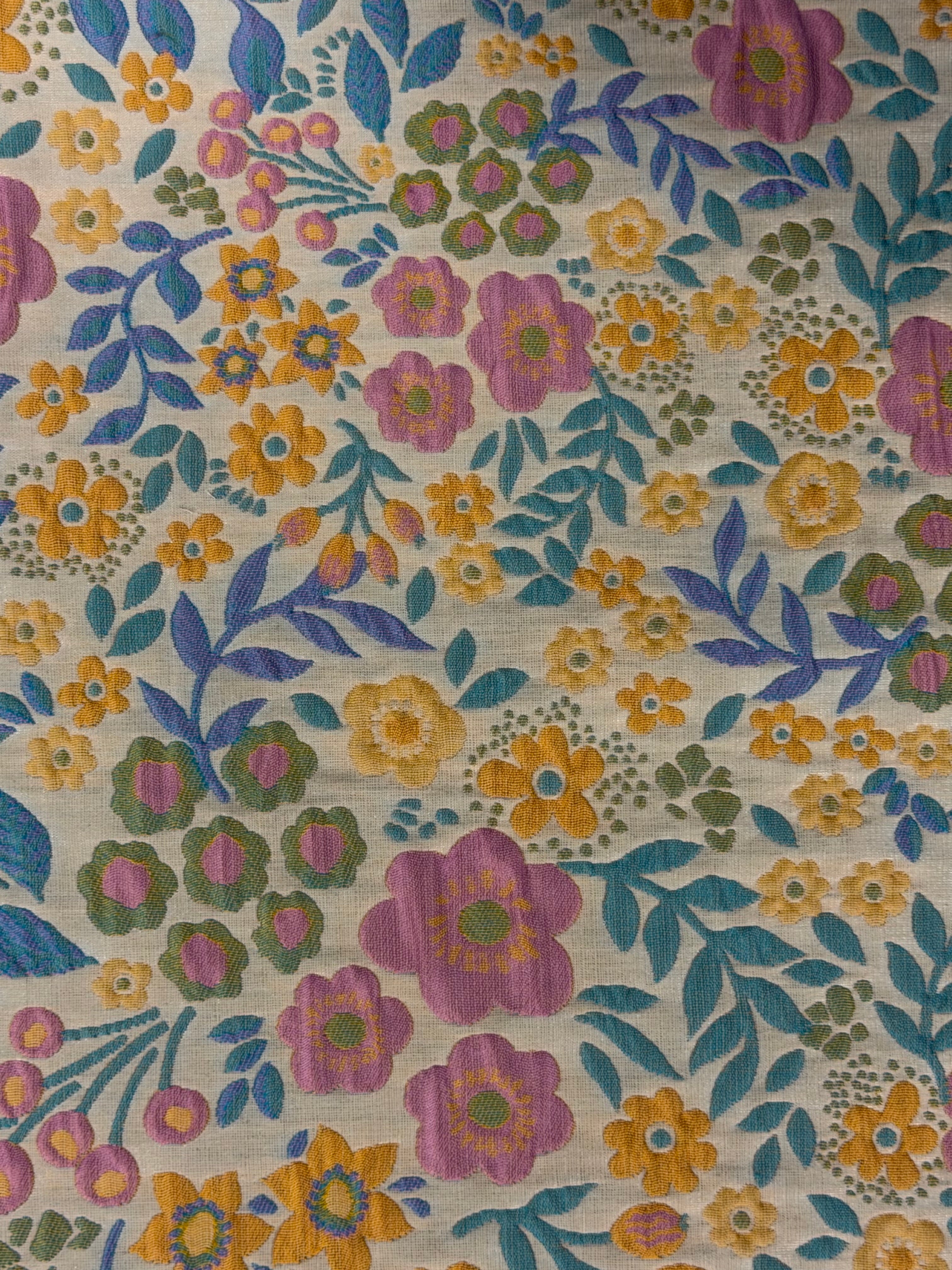 Multicoloured Floral Jacquard Fabric – 87% Polyester, 13% Cotton – 148 cm Wide