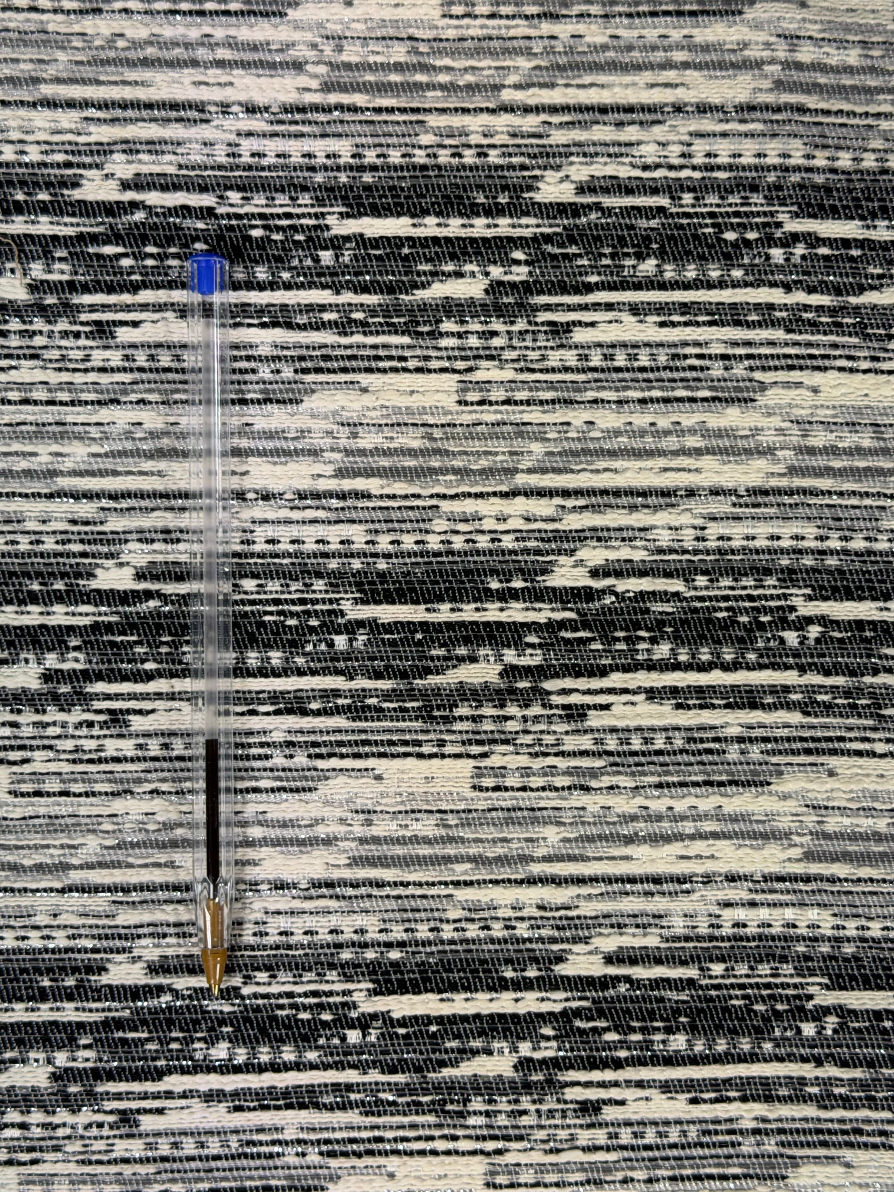 Contemporary Black & Ivory Lurex Fabric – 146 cm Wide