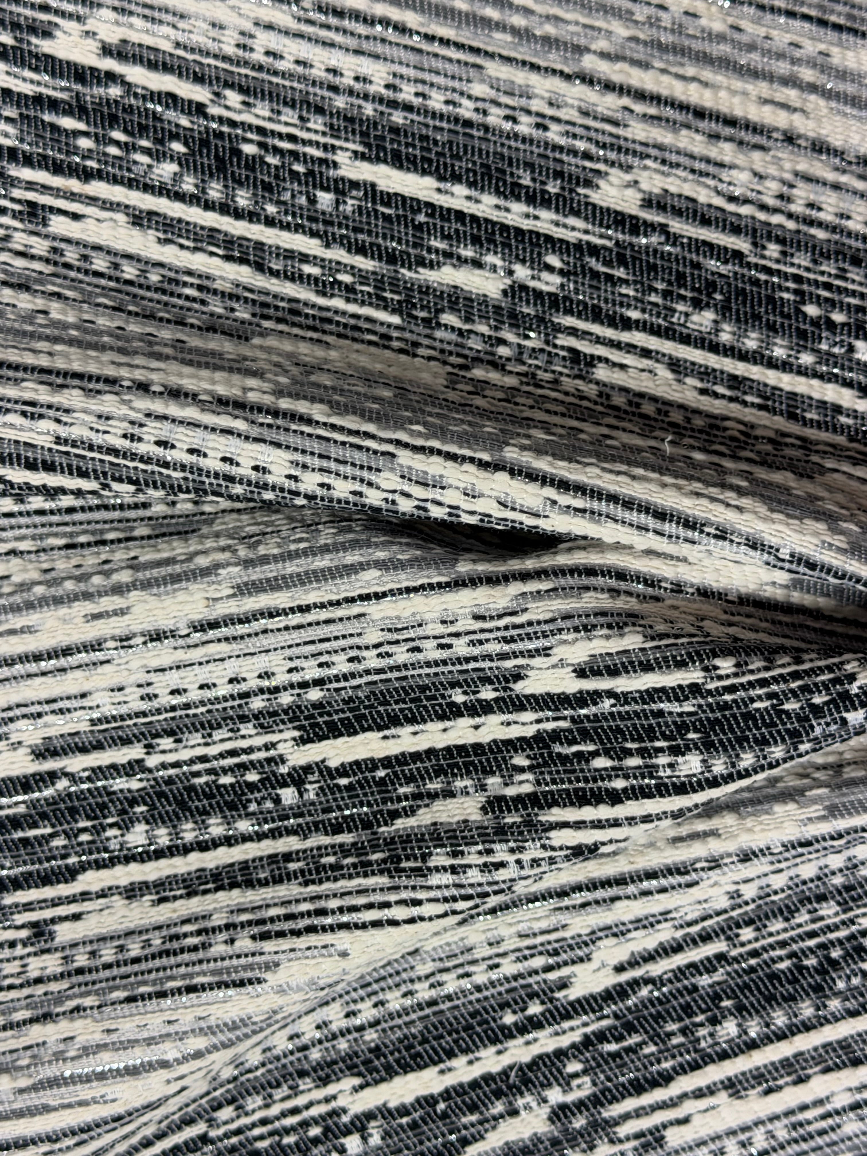 Contemporary Black & Ivory Lurex Fabric – 146 cm Wide