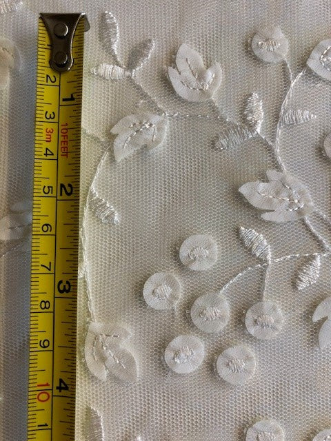 Ivory Laser Cut Trailing Leaf & Berry