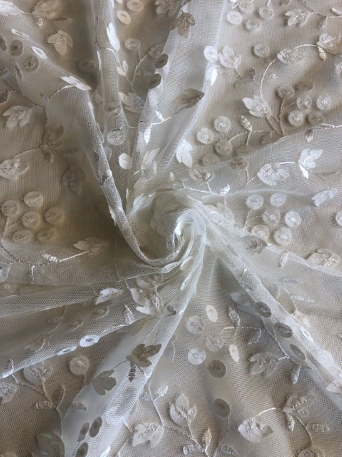 Ivory Laser Cut Trailing Leaf & Berry